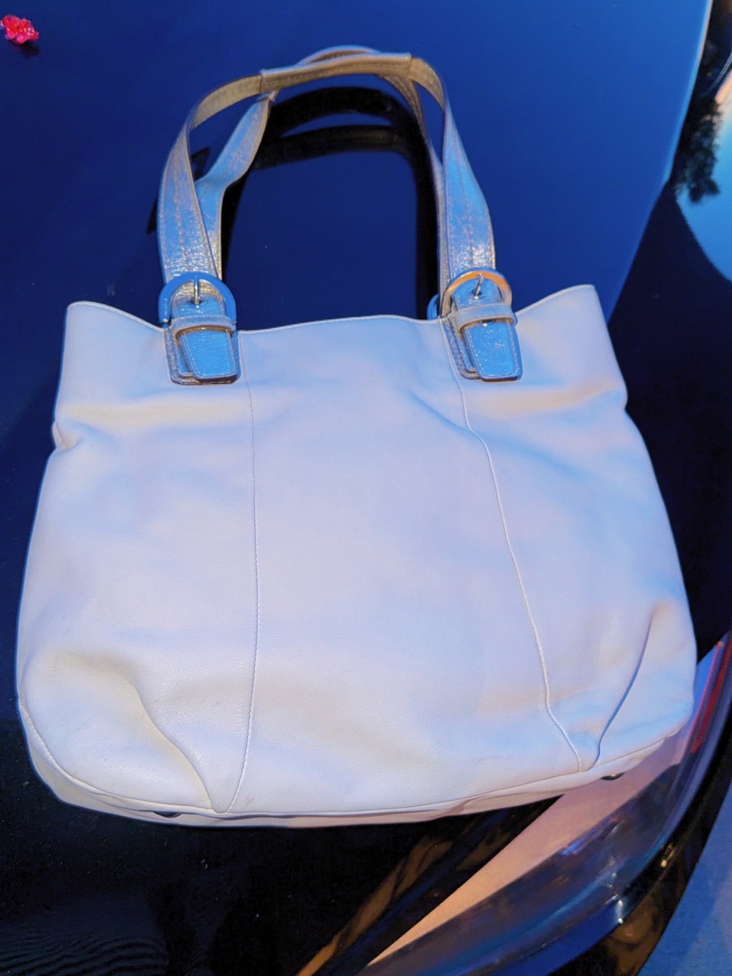 Coach White Leather Tote Bag With Metallic Silver Handles